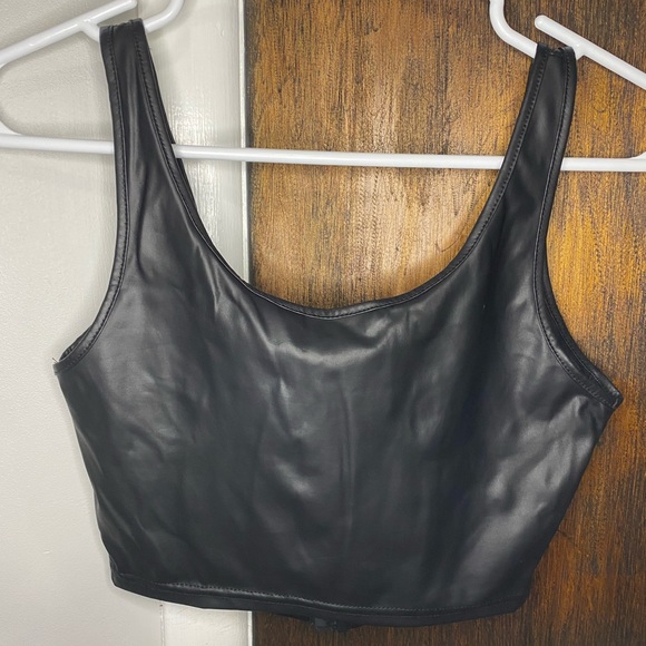 SHEIN faux leather corset top. Sooo cute, comfy and perfect for a night out. - Picture 2 of 3